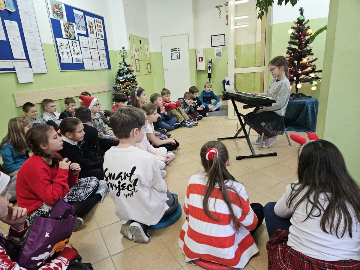 przedswiateczna-integracja-w-klasie-3c-666365.jpg
