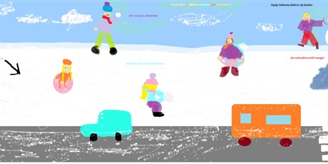 Powiększ grafikę: Barwna grafika w kształcie wydłużonego prostokąta leżącego, będąca rysunkiem dziecka w programie graficznym. Przedstawia dzieci bawiące się na śniegu. Na dole szara jezdnia, po której jadą dwa kolorowe samochody: niebieski i pomarańczowy, a nad nią postaci dzieci lepiących bałwana, zjeżdżających na sankach, rzucających śnieżkami. Dzieci są narysowane przy użyciu wielu kolorów na białym tle, przedstawiającym śnieg. 
