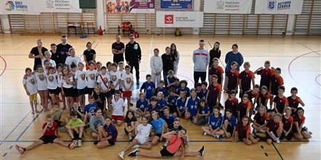 "Lekkoatletyka z Orlika" - zwycięstwo i awans drużyny z klas IV!