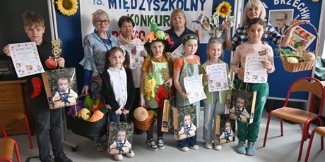 Pięknie zaprezentowali wiersz "Na straganie"!