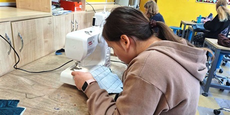 Pracownia krawiecka - nauka poprzez działanie