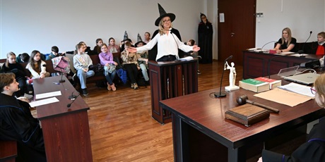 W odwiedzinach u Temidy